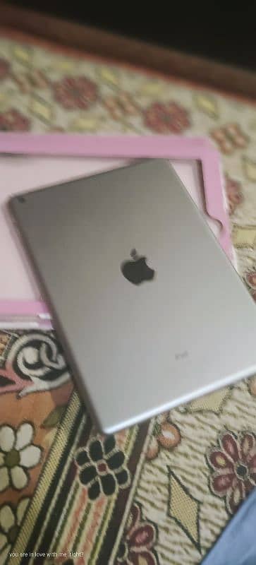 iPad 5 generation  like new condition 33gb 4