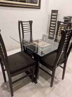 Dining Table with 4 chairs