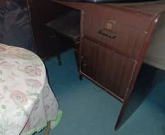 office table in excellent condition. DHA. WhatsApp only