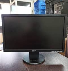 Fujitsu pc Core i3, Acer Monitor, Dell Keyboard, Targus mouse