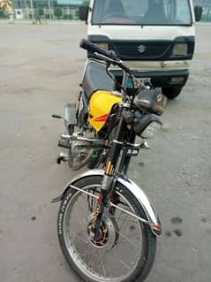United 125