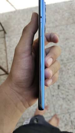 One plus 9 12/256 double sim working all ok just back crack