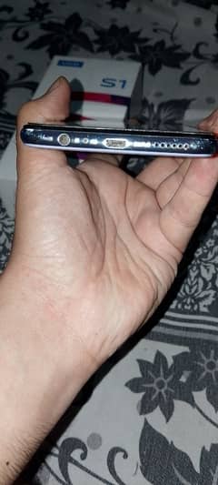 Vivo S1 original box wala set 4gb 128gb sky blue colour