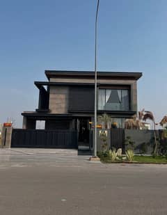 1 Kanal designer House available FOR Rent