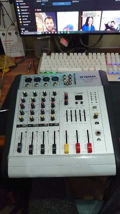 Yamaha 4 channel power mixer