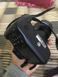 Cannon 1200D DSLR camera