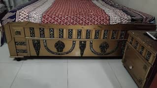 Bed and dressing