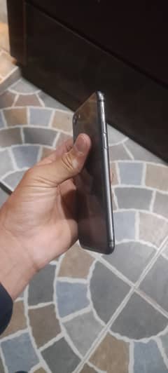 iPhone 8 NON PTA 64GB