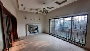 Spacious 1 Kanal Upper Portion with 3 Bedrooms for Rent in DHA Phase 6 Ideal Family Living!