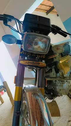 Honda 125 special gold edition for sale