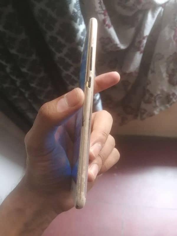 Huawie Y7 Prime 2017  64gb/4gb 4G. Excellent battery timing 1