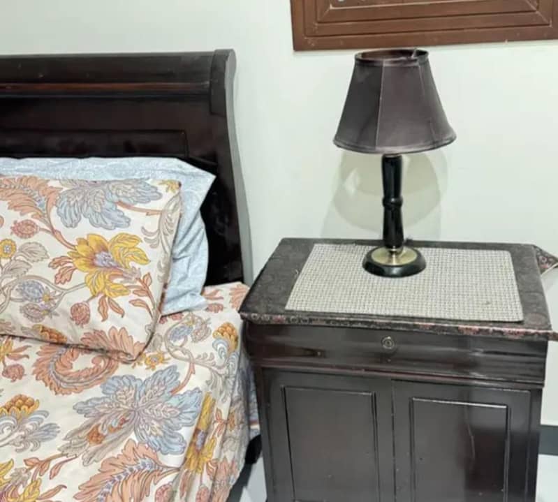 King size double bed with side tables with mattress 2