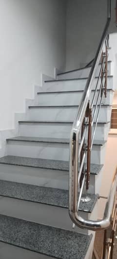 10 MARLA BARND NEW UPPER PORTION FOR RENT IN JUBIEEL TOWN
