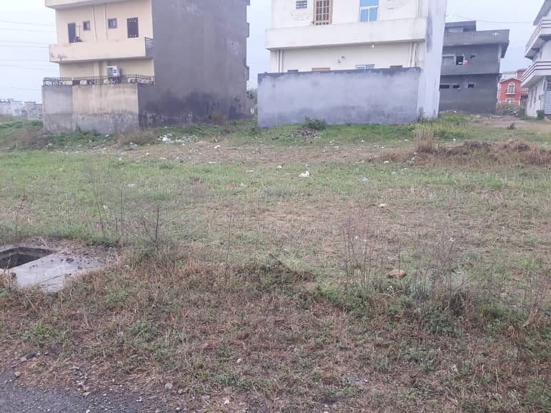 25x50 Level Plot Near From Park 0
