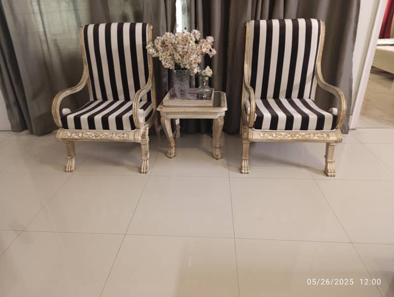 sofa chairs with center table 0