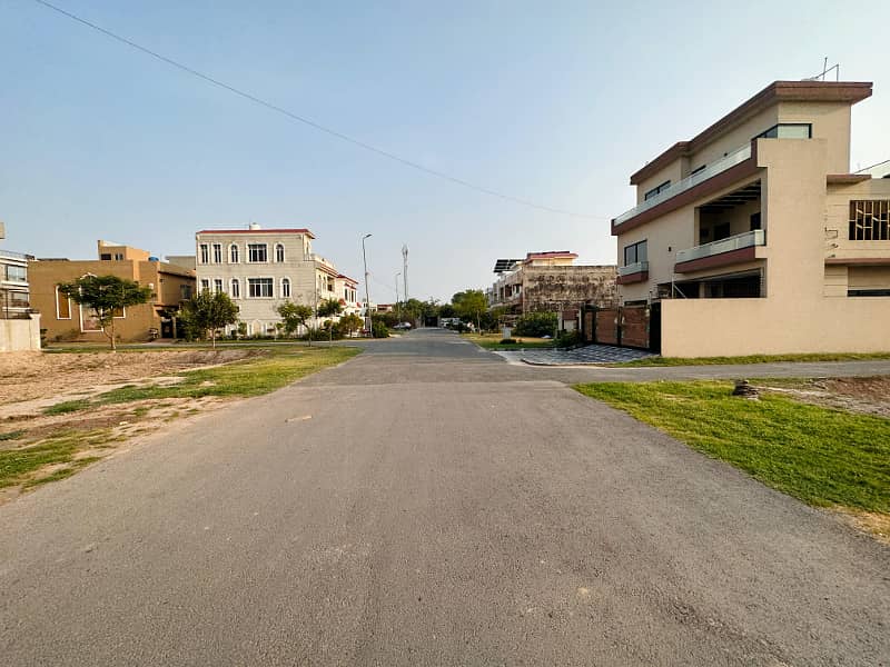 5 Marla Builder Location Plot For Sale In Jade Extension Block ParkViewCity Lahore 3