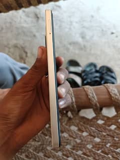 Itel P55 8+128gb
