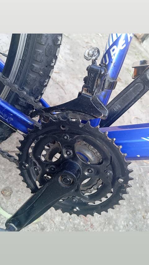 Imported bicycle with gears in Ok condition get and go 5