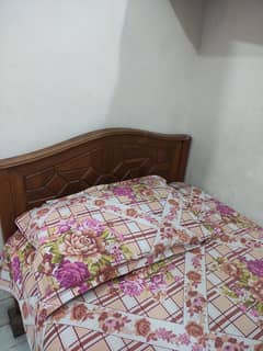 2 Single Beds
