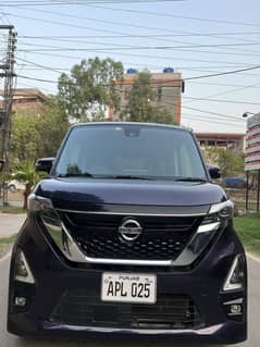 NISSAN