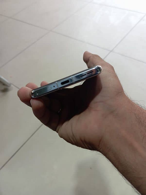 one plus 12  24ram 1TB Room 6