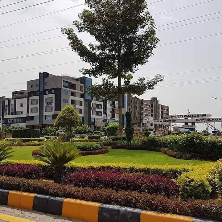320 Sq Yd Plot For Sale in Block C B-17 3