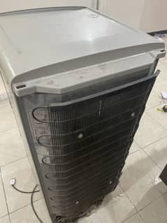 Medium  fridge for sale in running condition