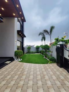 10 MARLA PLOT AVAILABLE FOR SALE L-1341