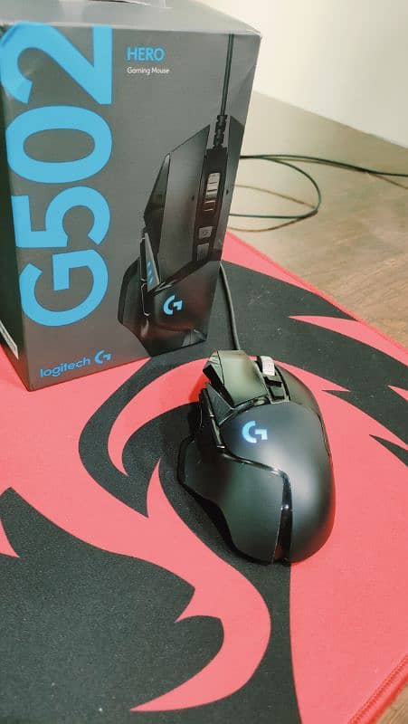 Logitech G502 hero with complete box and weights 0
