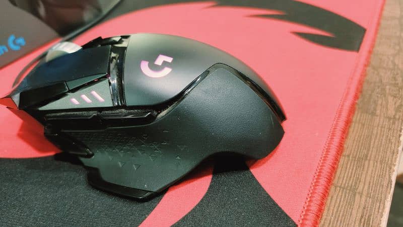 Logitech G502 hero with complete box and weights 1