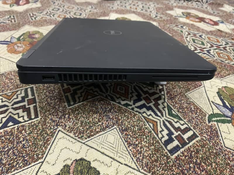 Dell Latitude E5470 Core i5 6th Generation 8GB DDR4 Ram 256GB SSD 8