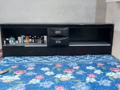 polish wooden bed 6.5/6 ft