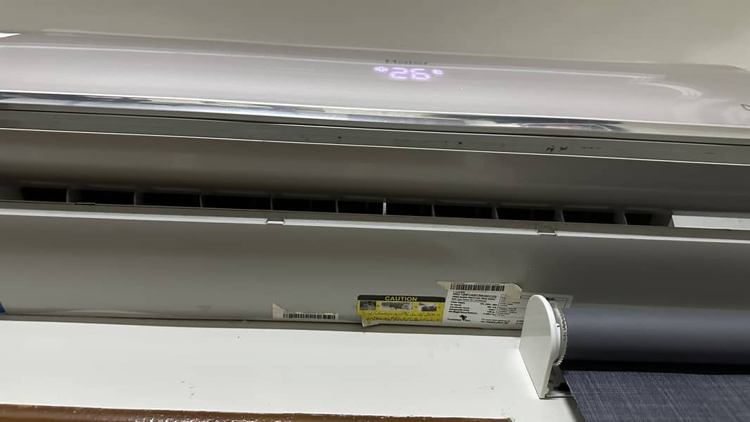 Haier DC INVERTOR AC WITH HEATER AND WIFI OPTION 3