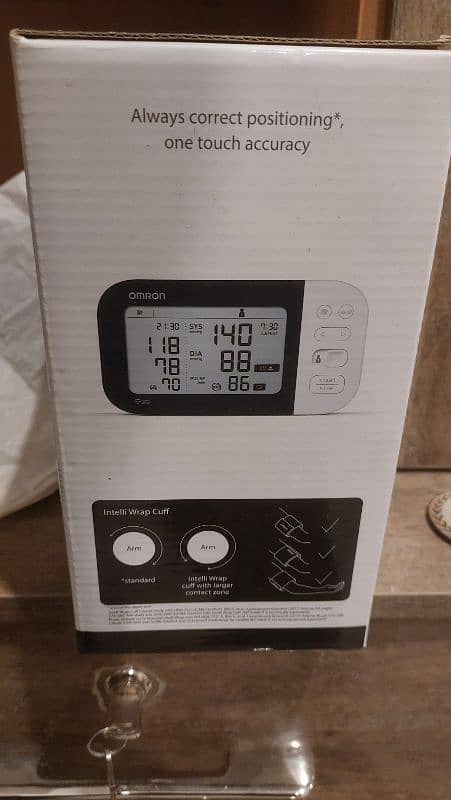 OMRON M7 intelli bp monitor machine 1