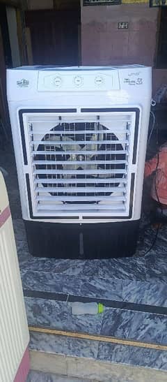 AC DC FULL SIZE AIR COOLER NEW CONDITION