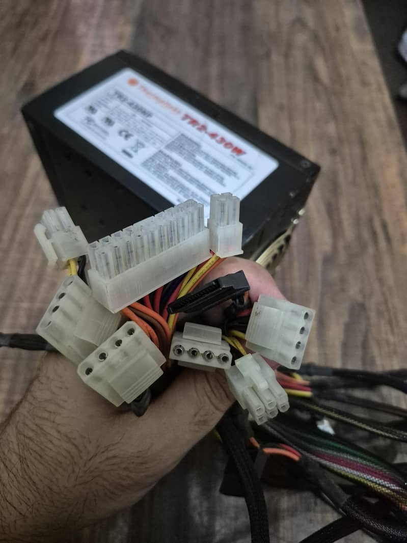 Thermaltake 430 watt pc/computer power supply 430NP 430 400 500 600 2
