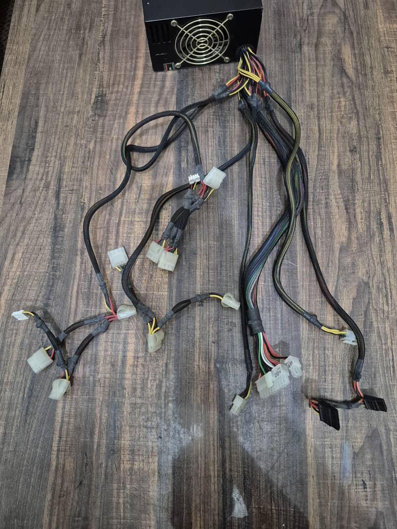 Thermaltake 430 watt pc/computer power supply 430NP 430 400 500 600 4