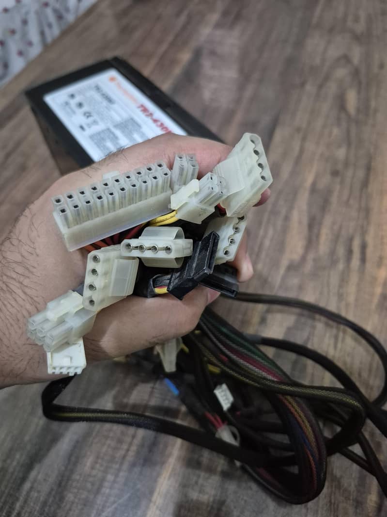 Thermaltake 430 watt pc/computer power supply 430NP 430 400 500 600 5