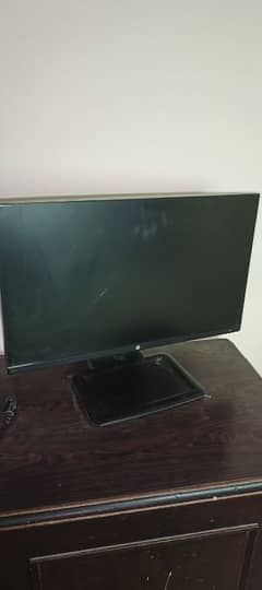 hp borderless moniter