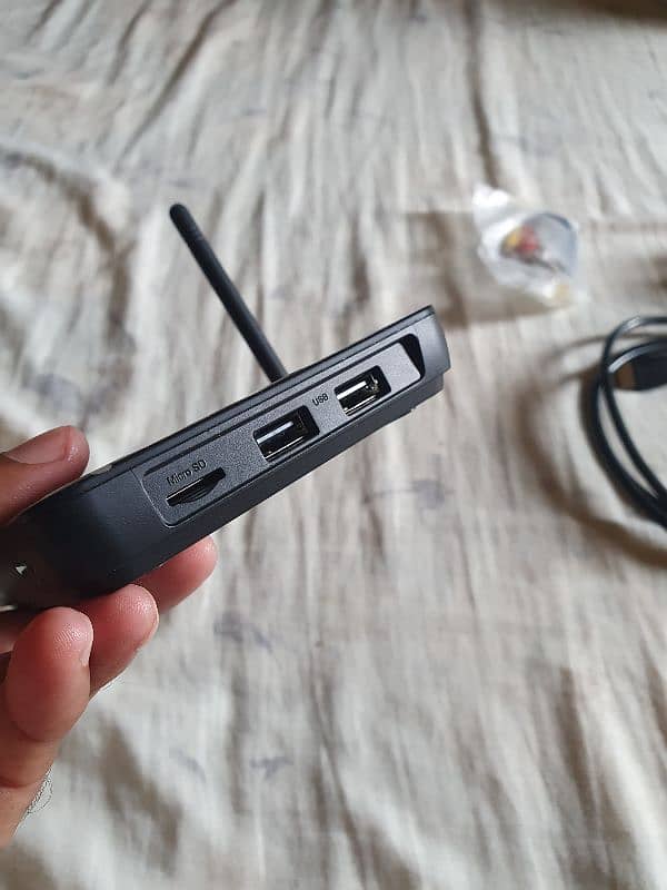 Andriod Tv Box ( read description first ) 4