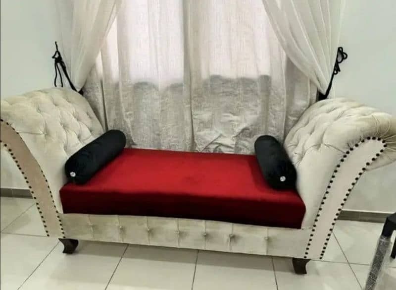 7 seater sofa with center Table and side table 2