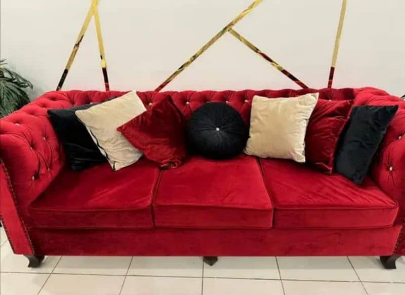 7 seater sofa with center Table and side table 3