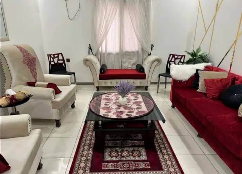 7 seater sofa with center Table and side table 4
