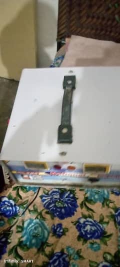National 2000w Fridge Stablizer