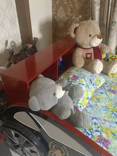kids car bed in new condition