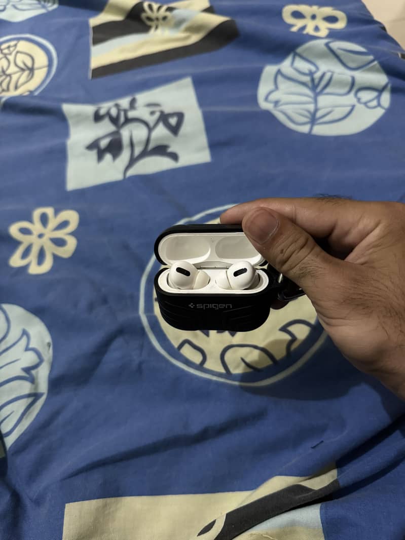 Apple Orignal Airpods Pro 1 generation 3