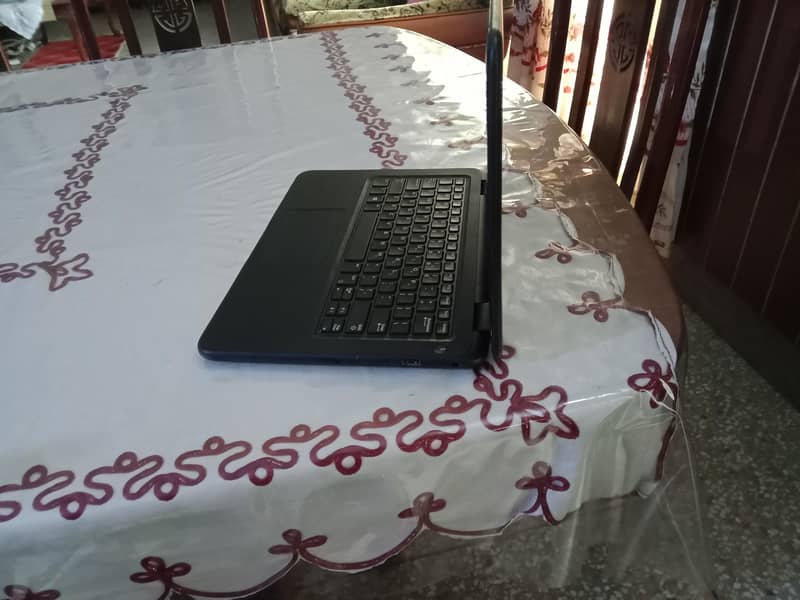 Dell Latitude 3300 core i3 7th Gen with DDR4 Ram slim machine 6