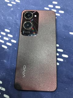 Vivo Y18 4+128gb with box