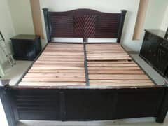 good condition queen size bed set with side tables and dressing