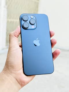 iPhone 15 Pro Max jv. 256 box & cable.
